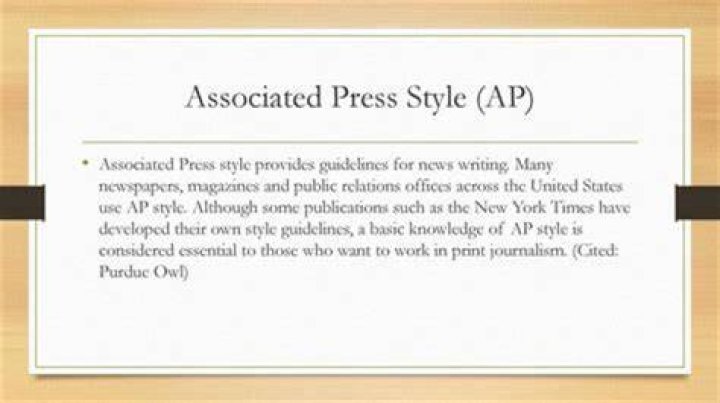 Are newspapers italicized AP style?