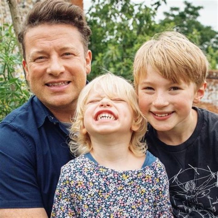 Jamie And Jools Children’s Names, Age, Wedding, Family, House, Baby