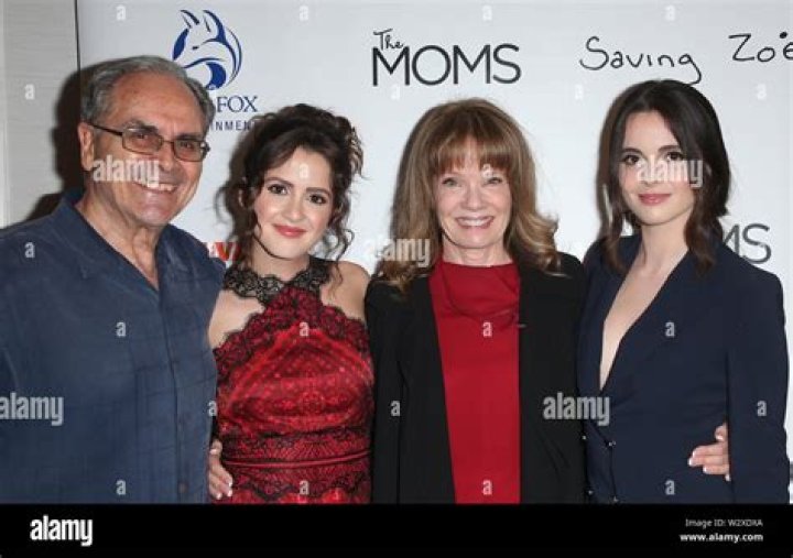 Who Are Laura Marano Parents? Meet Ellen And Damiano Marano Ethnicity Net Worth